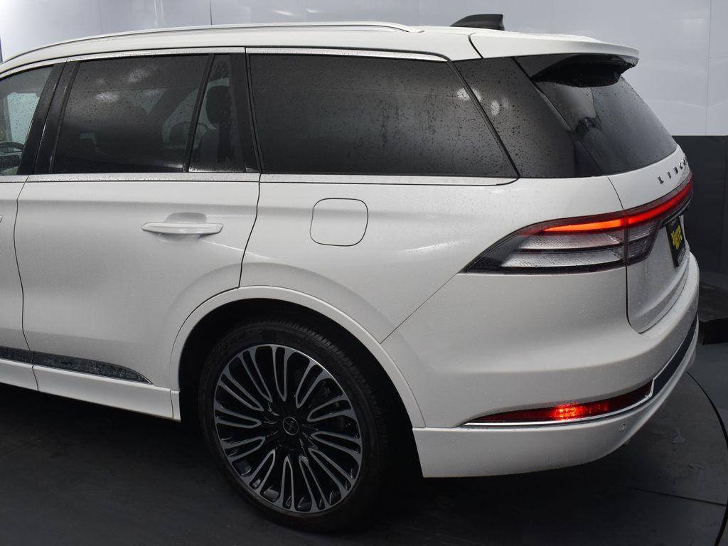 new 2025 Lincoln Aviator car, priced at $90,040