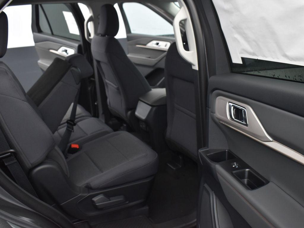 new 2025 Ford Explorer car, priced at $41,588