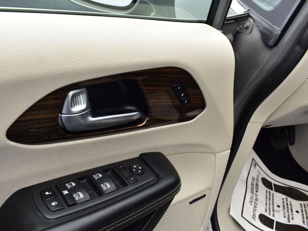 used 2022 Chrysler Pacifica car, priced at $26,881