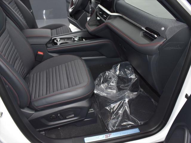 new 2025 Ford Explorer car, priced at $44,580