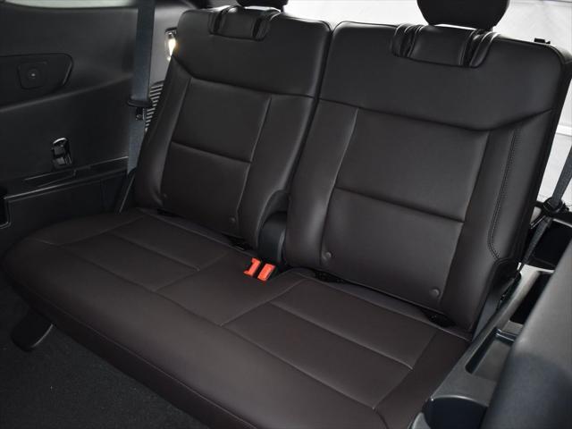 new 2025 Ford Explorer car, priced at $55,556