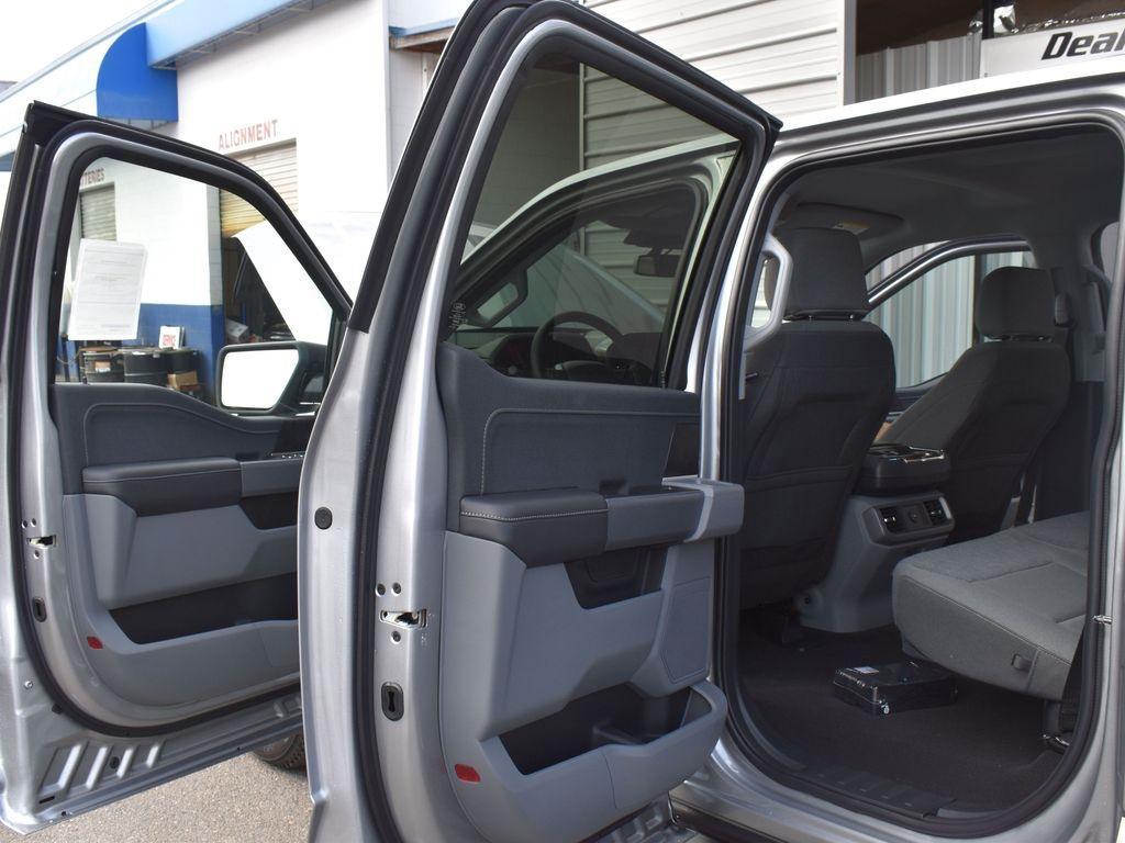 new 2025 Ford F-150 Lightning car, priced at $66,770