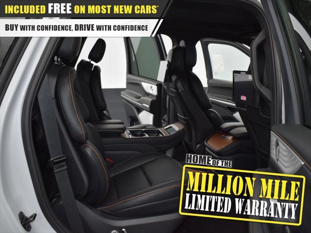 new 2025 Lincoln Navigator car, priced at $118,490