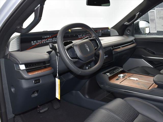 new 2025 Lincoln Navigator car, priced at $119,240