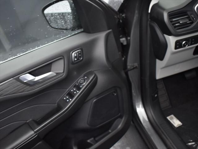 new 2025 Ford Escape PHEV car, priced at $38,925