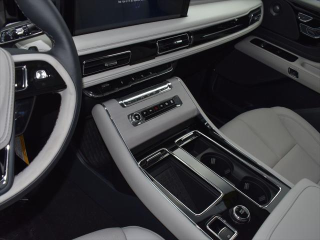 new 2025 Lincoln Aviator car, priced at $66,220