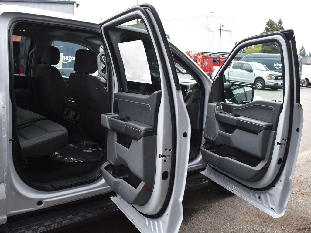 new 2025 Ford F-150 Lightning car, priced at $66,735