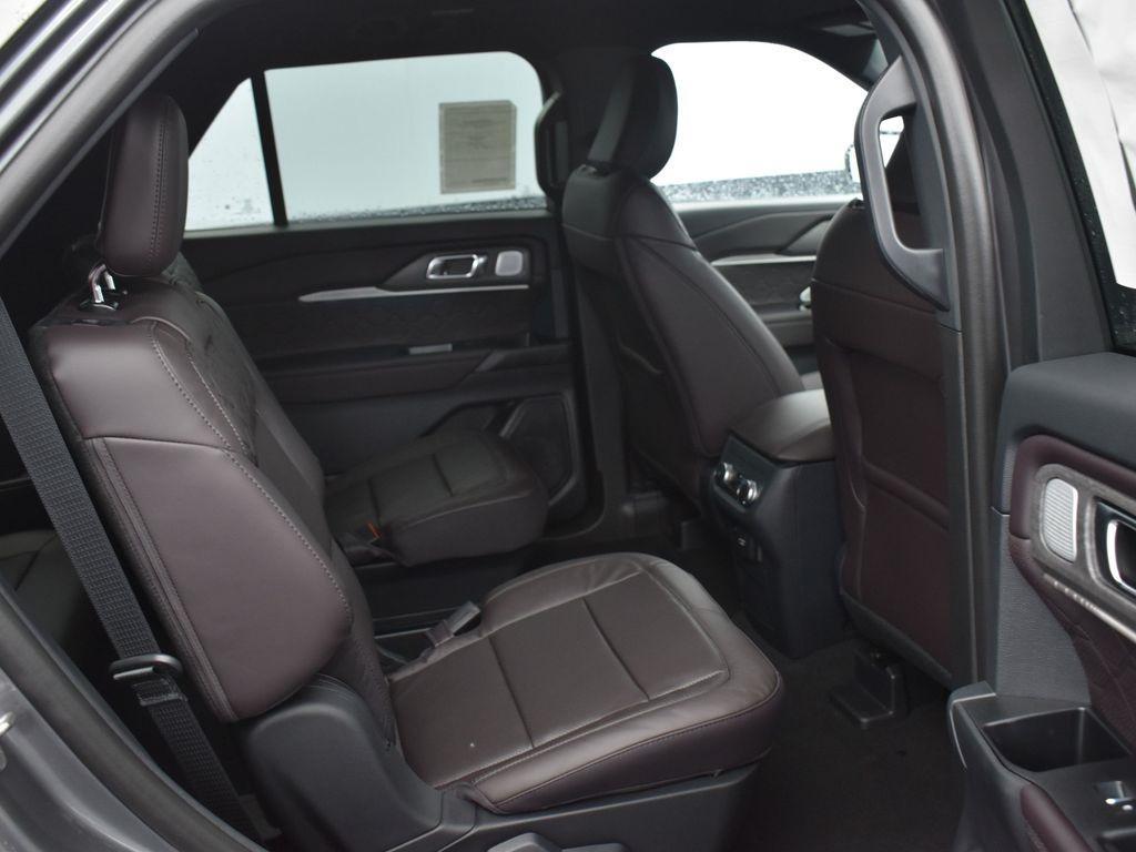 new 2025 Ford Explorer car, priced at $57,437