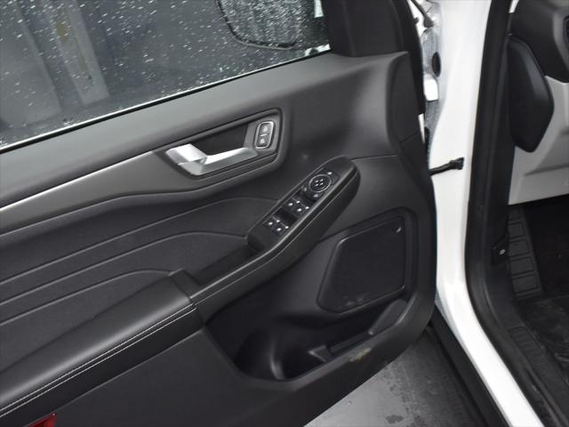 new 2025 Ford Escape PHEV car, priced at $31,890