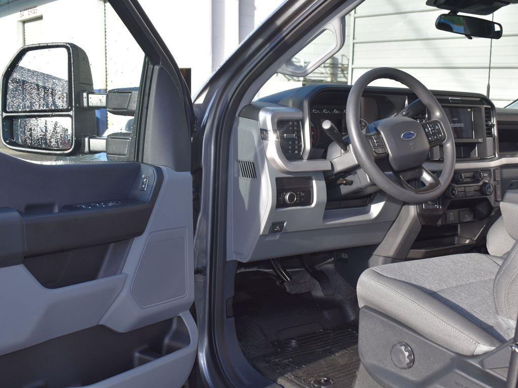 new 2025 Ford F-350 car, priced at $49,999