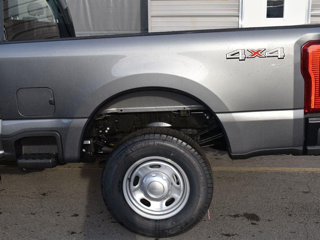 new 2025 Ford F-350 car, priced at $49,999