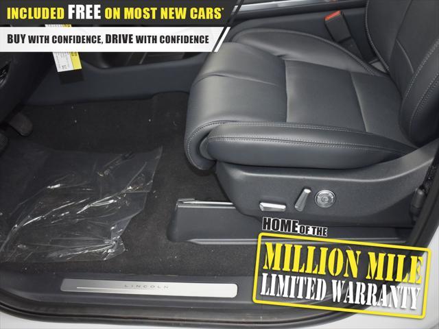 new 2025 Lincoln Navigator car, priced at $108,975