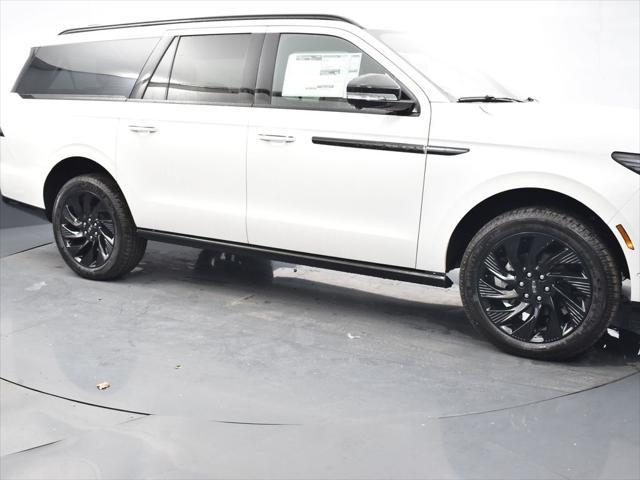 new 2025 Lincoln Navigator car, priced at $108,975