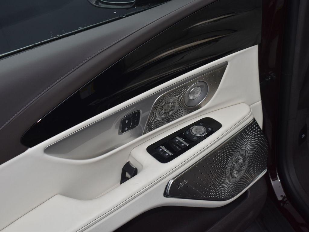 new 2025 Lincoln Nautilus car, priced at $79,995