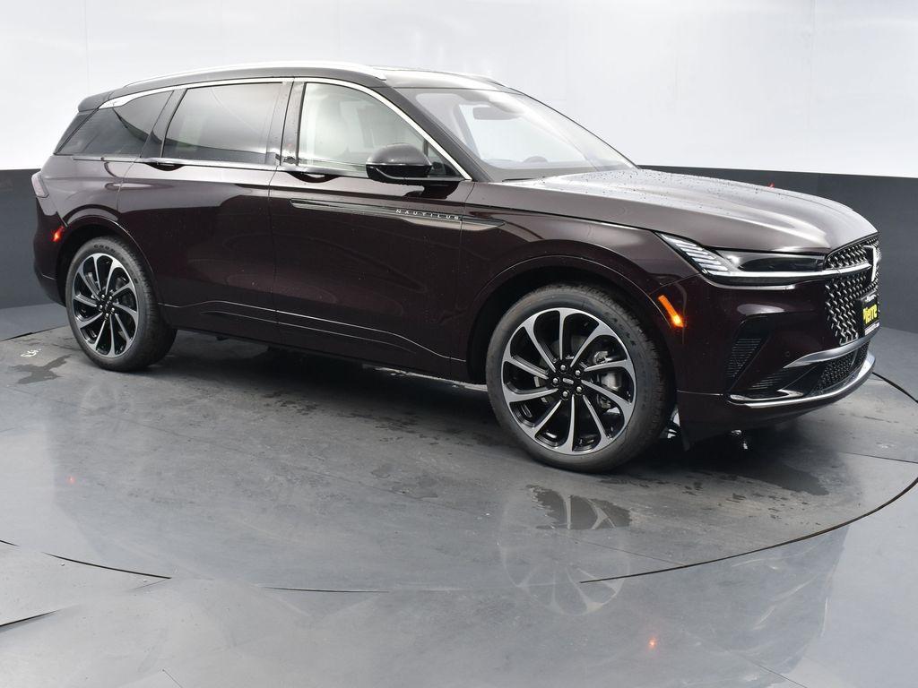 new 2025 Lincoln Nautilus car, priced at $79,995