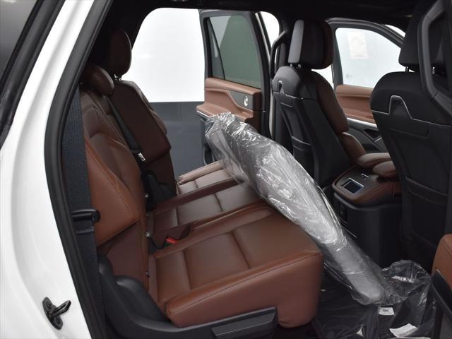new 2025 Lincoln Navigator car, priced at $105,560