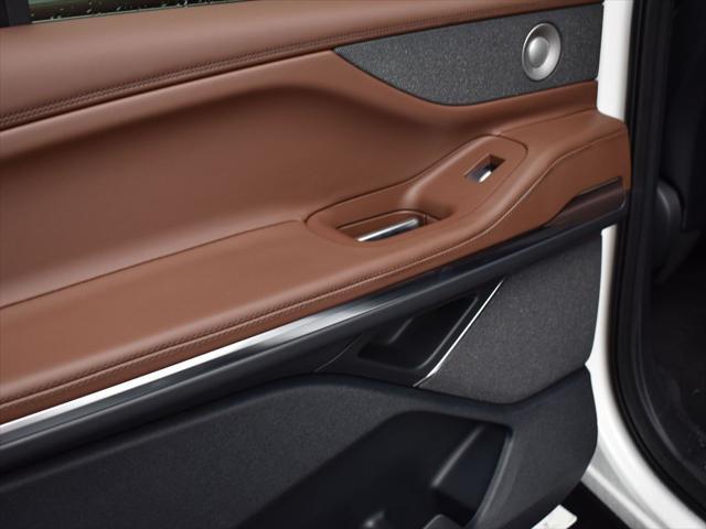 new 2025 Lincoln Navigator car, priced at $105,560