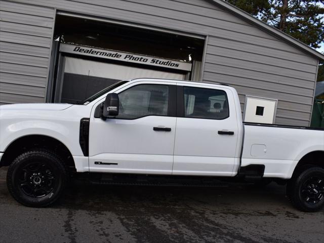 new 2024 Ford F-250 car, priced at $65,000