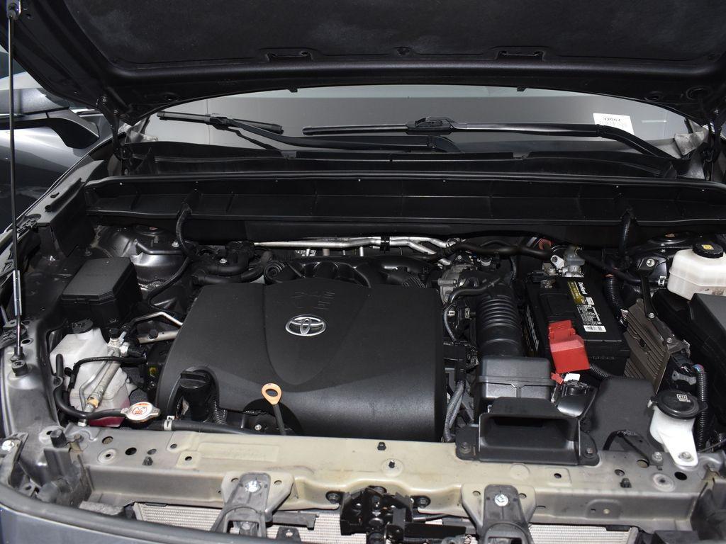 used 2021 Toyota Highlander car, priced at $33,491
