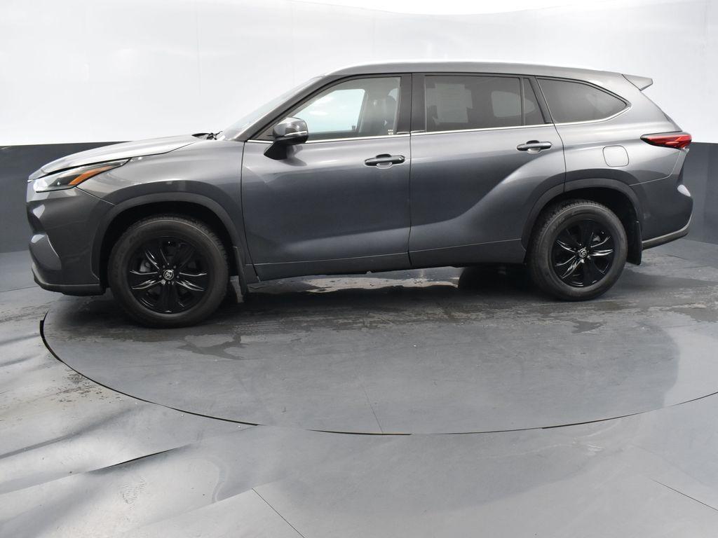 used 2021 Toyota Highlander car, priced at $33,491