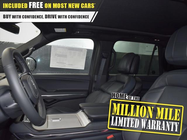 new 2025 Lincoln Navigator car, priced at $108,165