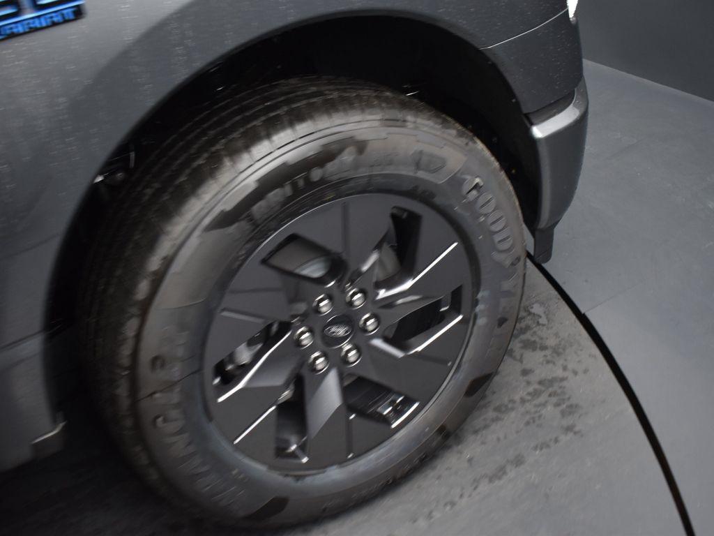 new 2025 Ford F-150 Lightning car, priced at $75,186