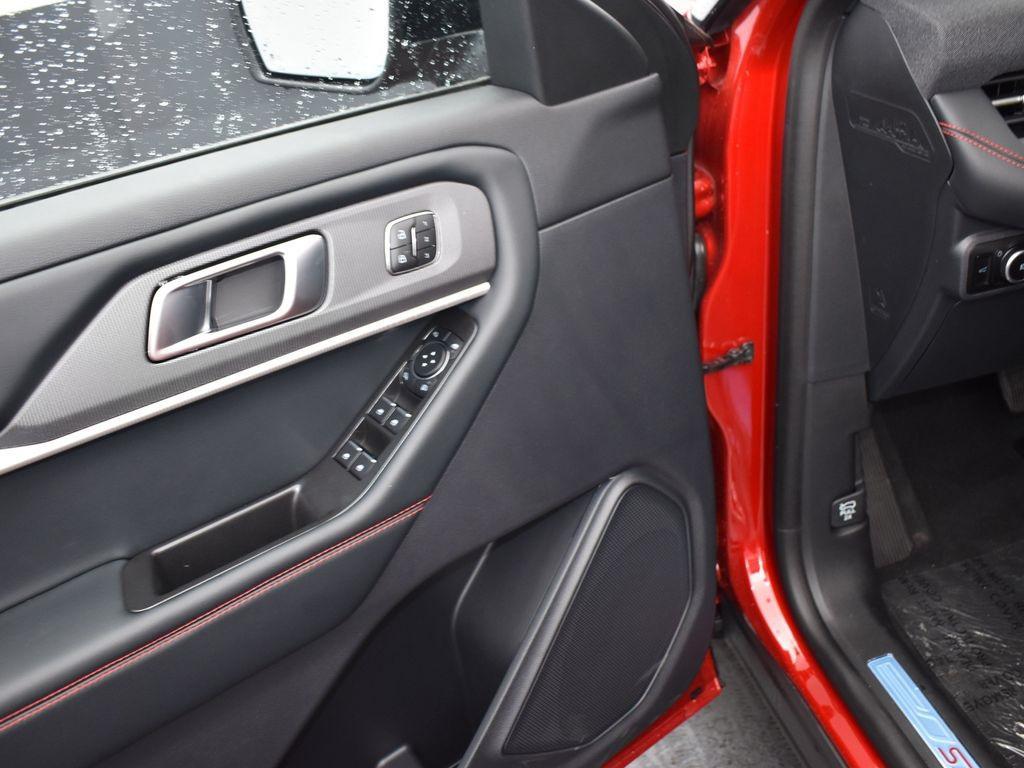 new 2025 Ford Explorer car, priced at $48,468