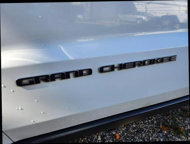 used 2019 Jeep Grand Cherokee car, priced at $18,495