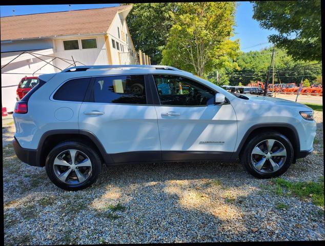 used 2019 Jeep Cherokee car, priced at $18,495