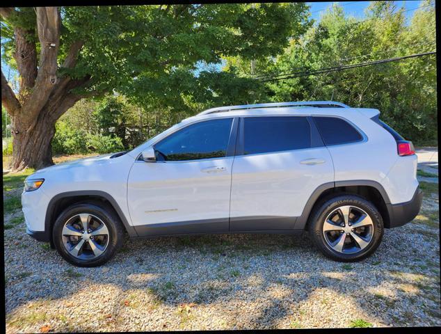 used 2019 Jeep Cherokee car, priced at $18,495