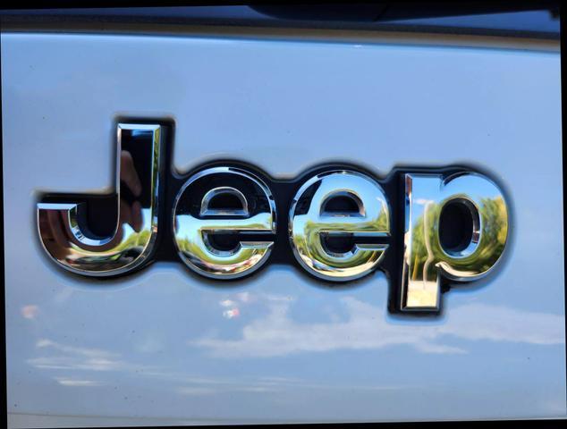 used 2019 Jeep Cherokee car, priced at $18,495