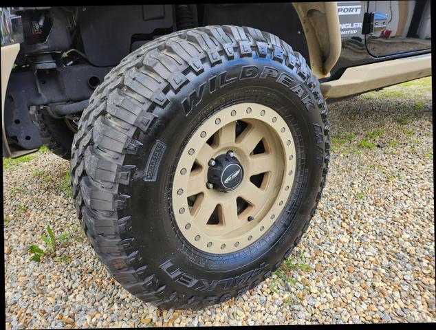 used 2016 Jeep Wrangler Unlimited car, priced at $25,495