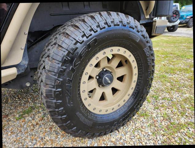 used 2016 Jeep Wrangler Unlimited car, priced at $25,495