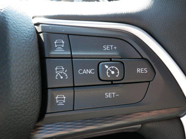 new 2025 Jeep Grand Cherokee car, priced at $40,527