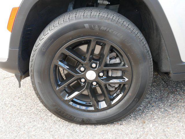 used 2023 Jeep Grand Cherokee L car, priced at $30,989