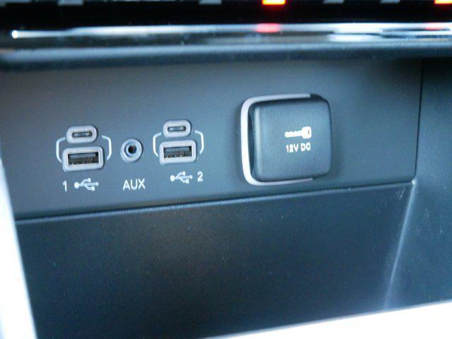 new 2025 Jeep Grand Cherokee car, priced at $46,928