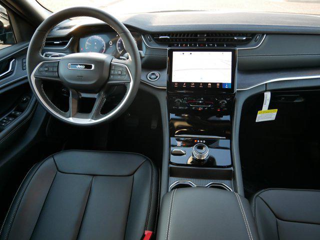 new 2025 Jeep Grand Cherokee car, priced at $45,999