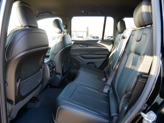 new 2025 Jeep Grand Cherokee car, priced at $45,999