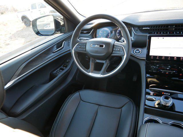 new 2025 Jeep Grand Cherokee car, priced at $45,999