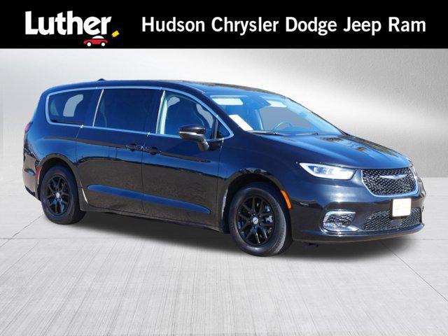 used 2023 Chrysler Pacifica car, priced at $23,771