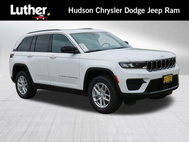 new 2024 Jeep Grand Cherokee car, priced at $38,999