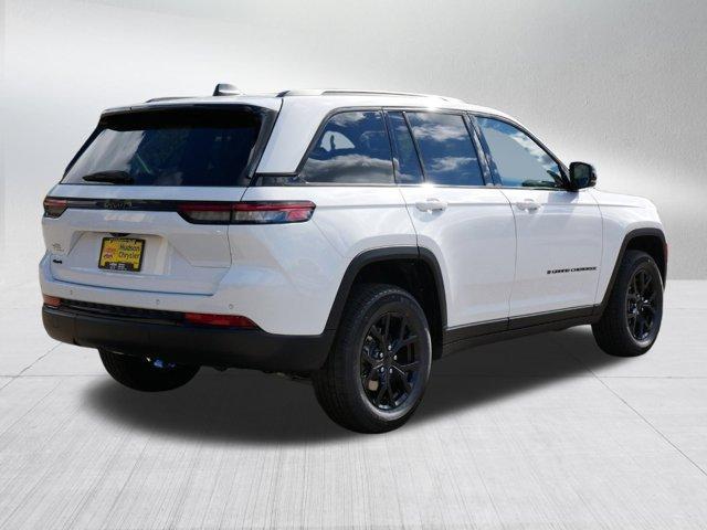 new 2025 Jeep Grand Cherokee car, priced at $43,999