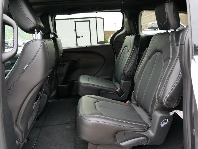 new 2025 Chrysler Pacifica car, priced at $45,999