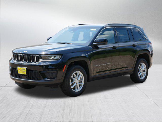 new 2025 Jeep Grand Cherokee car, priced at $40,182