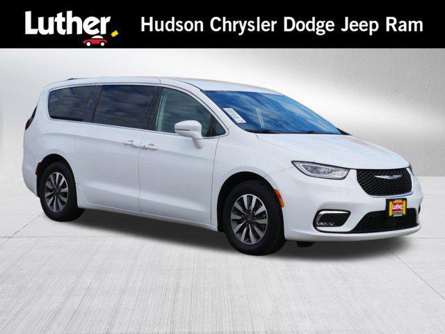 used 2022 Chrysler Pacifica Hybrid car, priced at $21,995