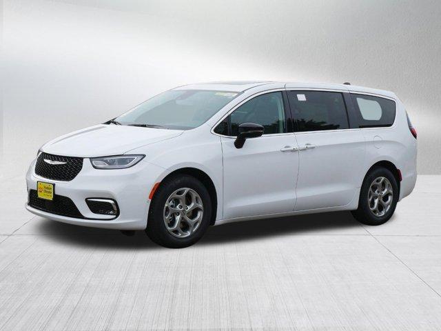 new 2024 Chrysler Pacifica car, priced at $51,249