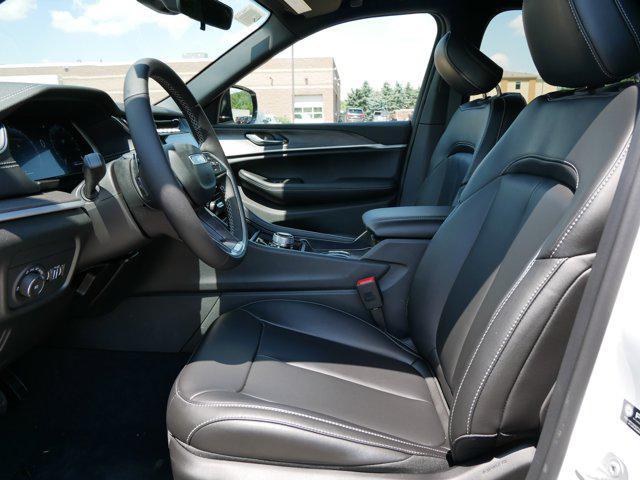 new 2025 Jeep Grand Cherokee car, priced at $42,341