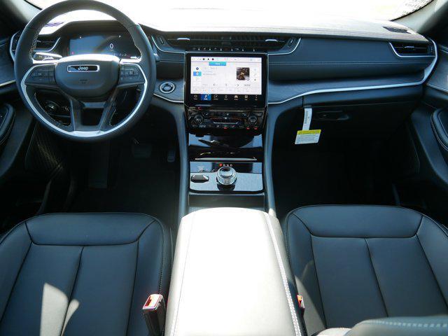 new 2025 Jeep Grand Cherokee car, priced at $44,999