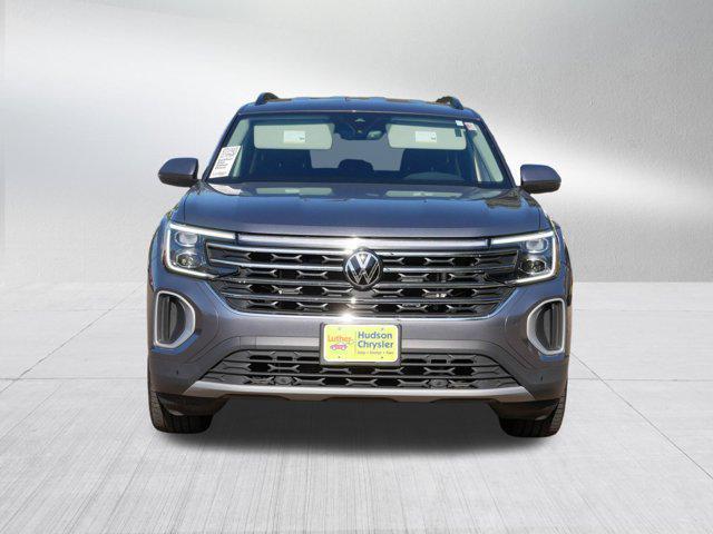 used 2025 Volkswagen Atlas car, priced at $34,377