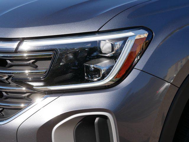 used 2025 Volkswagen Atlas car, priced at $34,377